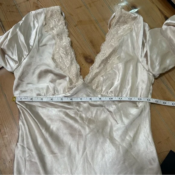 Illustrious Elegance Champagne Satin Long Sleeve Midi Dress - Picture 6 of 8